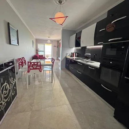 By The Sea Appartement Golem (Tirana)